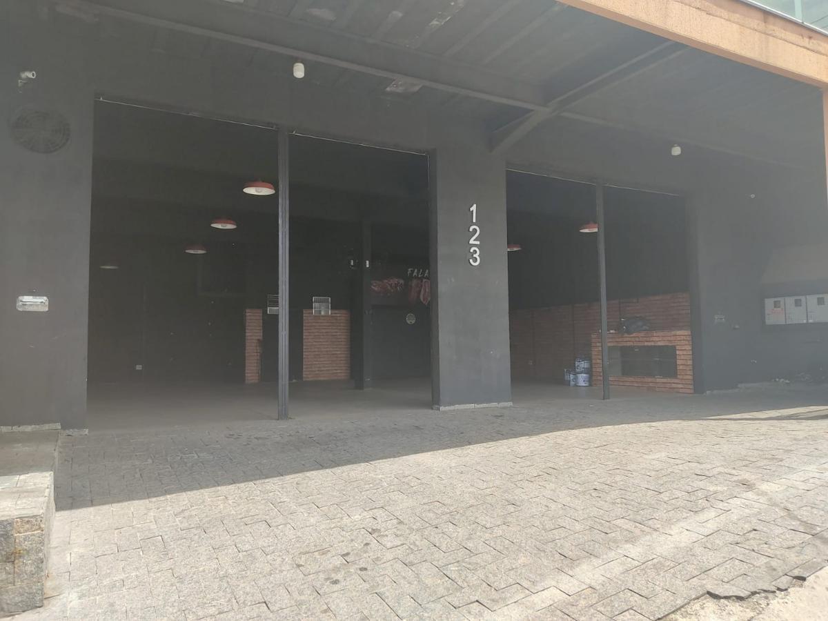 Andar, Coqueiros, 0 Quarto, 4 Vagas