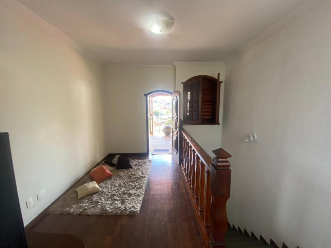 Casa Comercial, Goiânia, 4 Quartos, 2 Vagas, 2 Suítes
