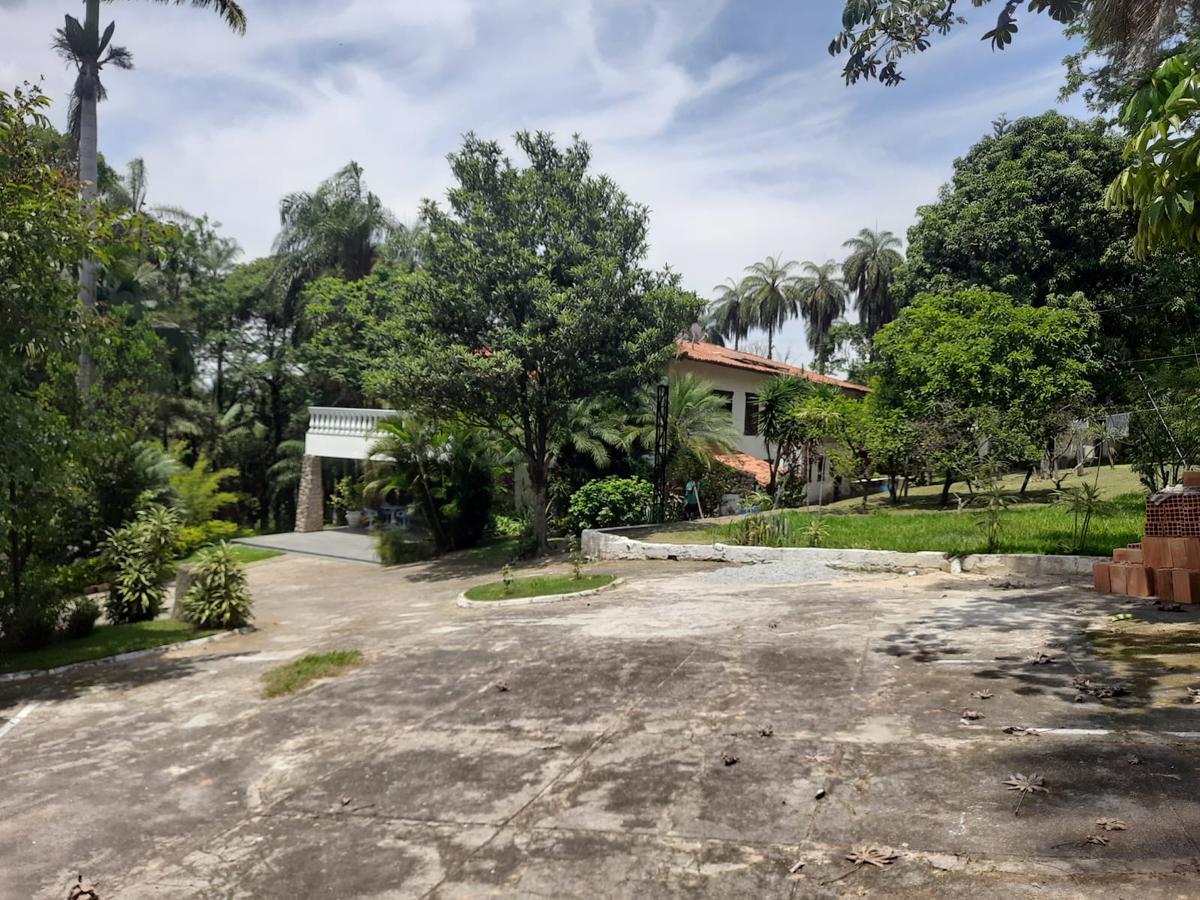 Casa, Braúnas, 6 Quartos, 20 Vagas, 4 Suítes