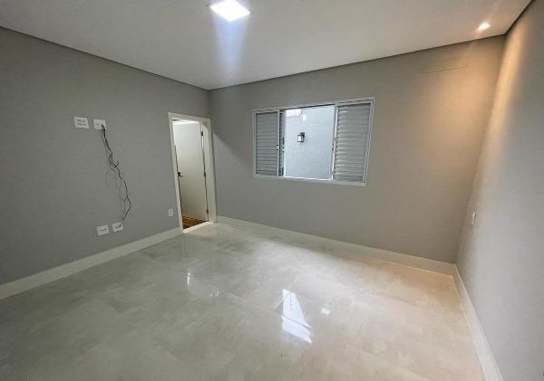 Casa, Campos Elíseos, 4 Quartos, 5 Vagas, 2 Suítes