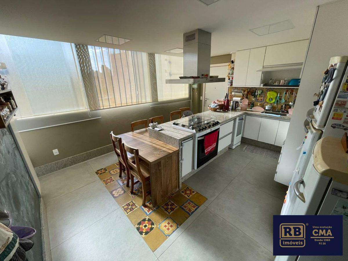 Cobertura, Vila Paris, 5 Quartos, 4 Vagas, 1 Suíte