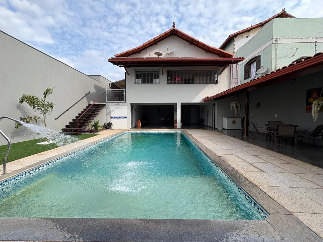 Casa, Tirol, 3 Quartos, 5 Vagas, 1 Suíte