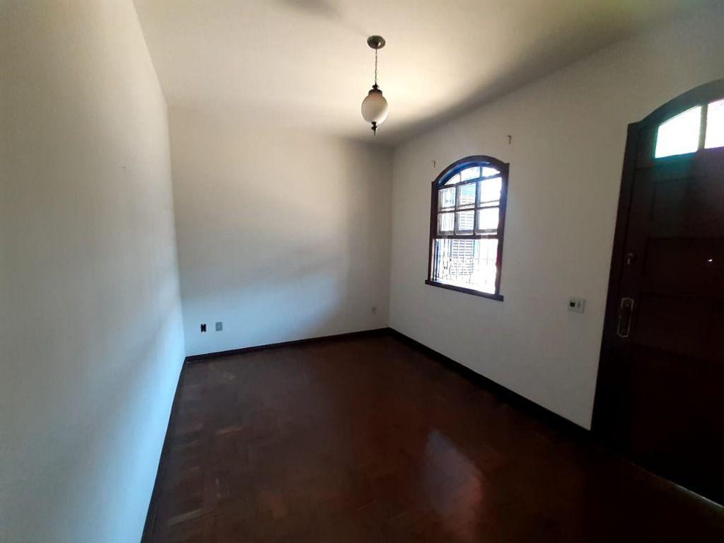 Casa, Centro, 3 Quartos, 3 Vagas, 1 Suíte