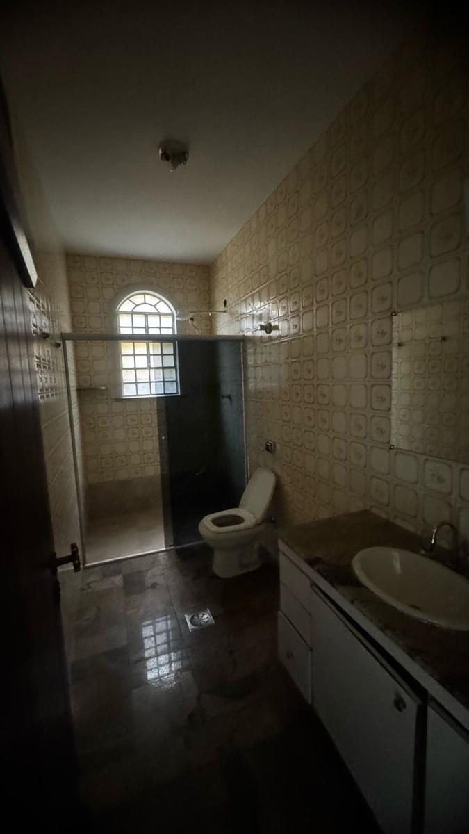 Casa, Ana Lúcia, 5 Quartos, 4 Vagas, 1 Suíte