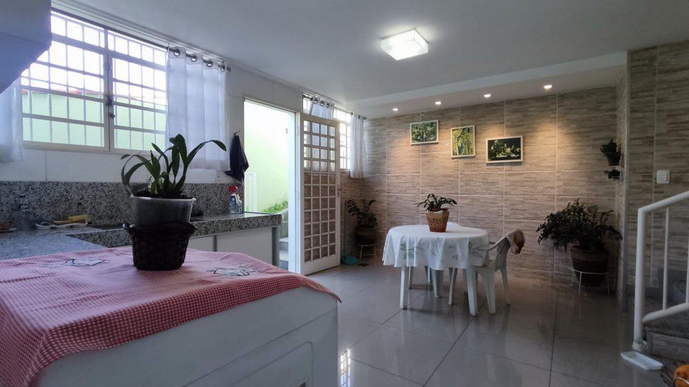 Casa, Santa Helena, 3 Quartos, 4 Vagas, 1 Suíte