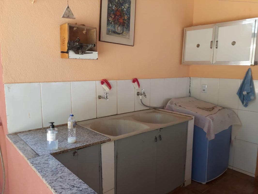 Casa, Casa Branca, 2 Quartos, 4 Vagas, 1 Suíte