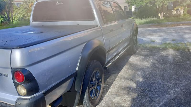Mitsubishi L200 Outdoor Hpe 2.5 4x4 CD T.dies. Mec.