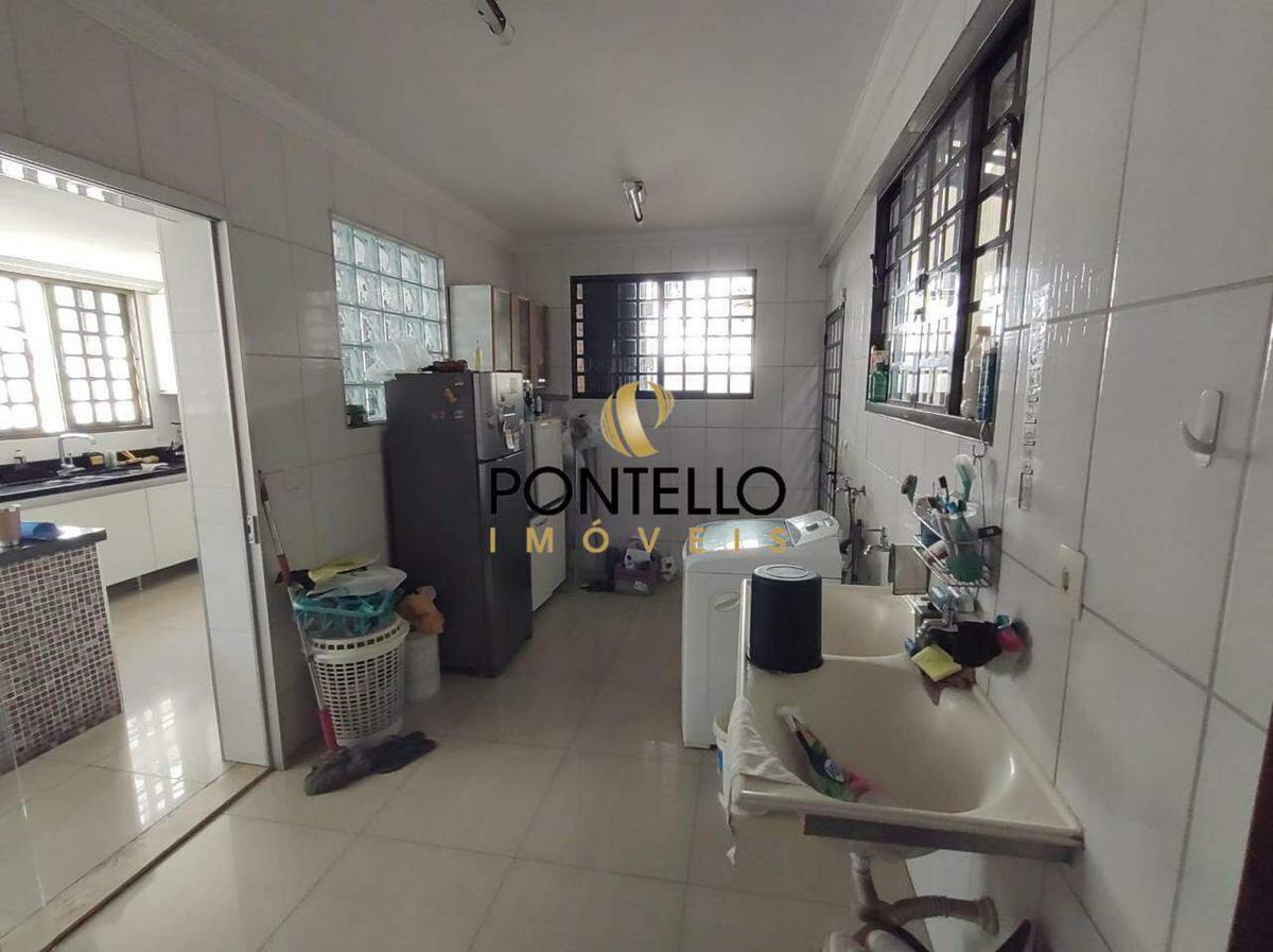 Casa, Caiçaras, 4 Quartos, 4 Vagas, 1 Suíte
