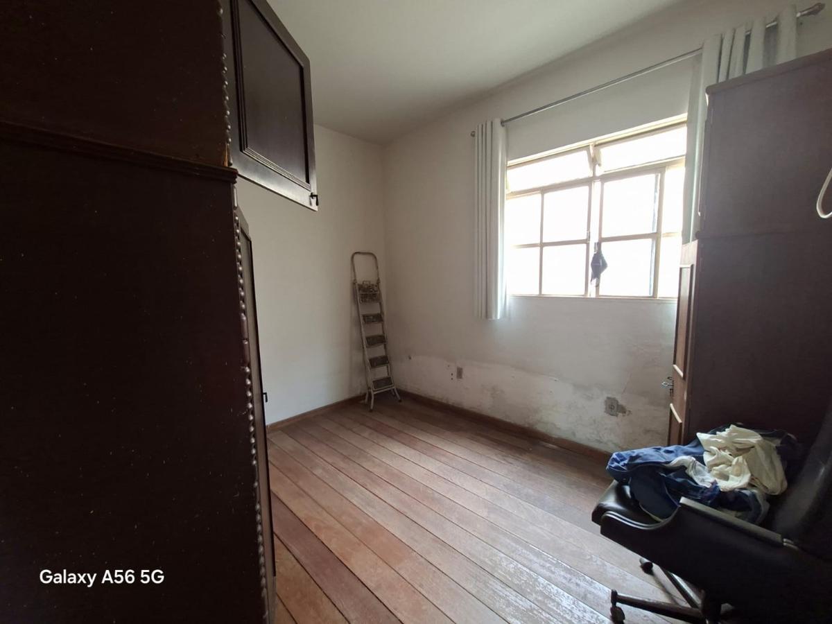 Casa, Esplanada, 4 Quartos, 2 Vagas, 1 Suíte