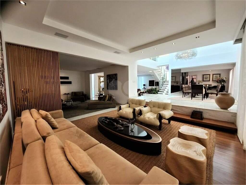 Casa, Comiteco, 5 Quartos, 4 Vagas, 3 Suítes