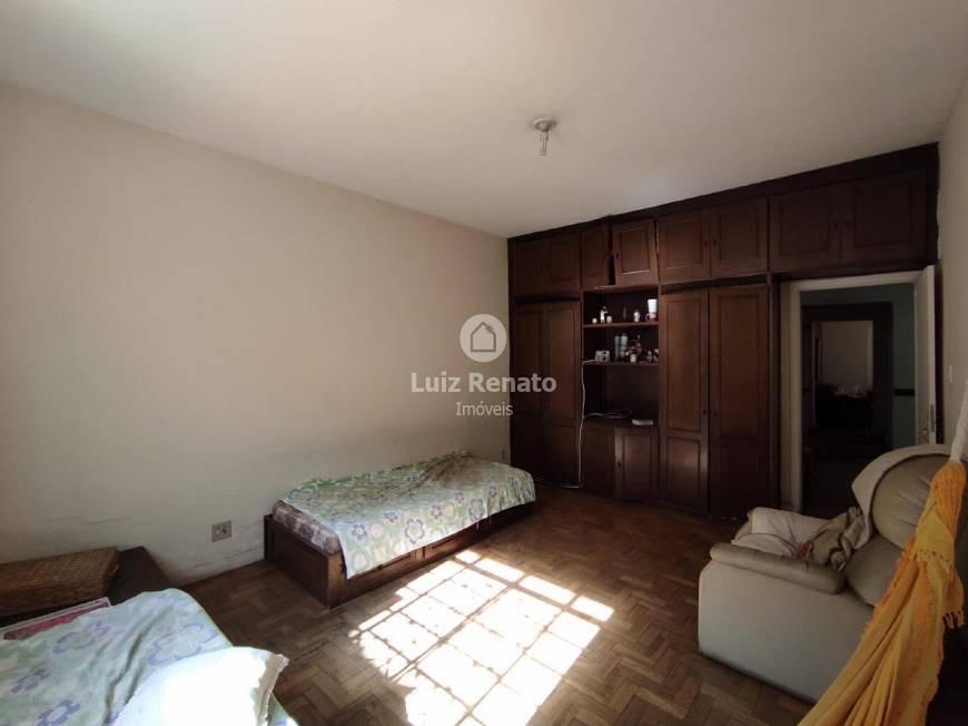 Casa, Floresta, 3 Quartos, 4 Vagas, 1 Suíte