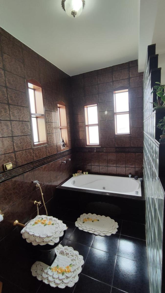 Casa, Serrano, 3 Quartos, 8 Vagas, 1 Suíte