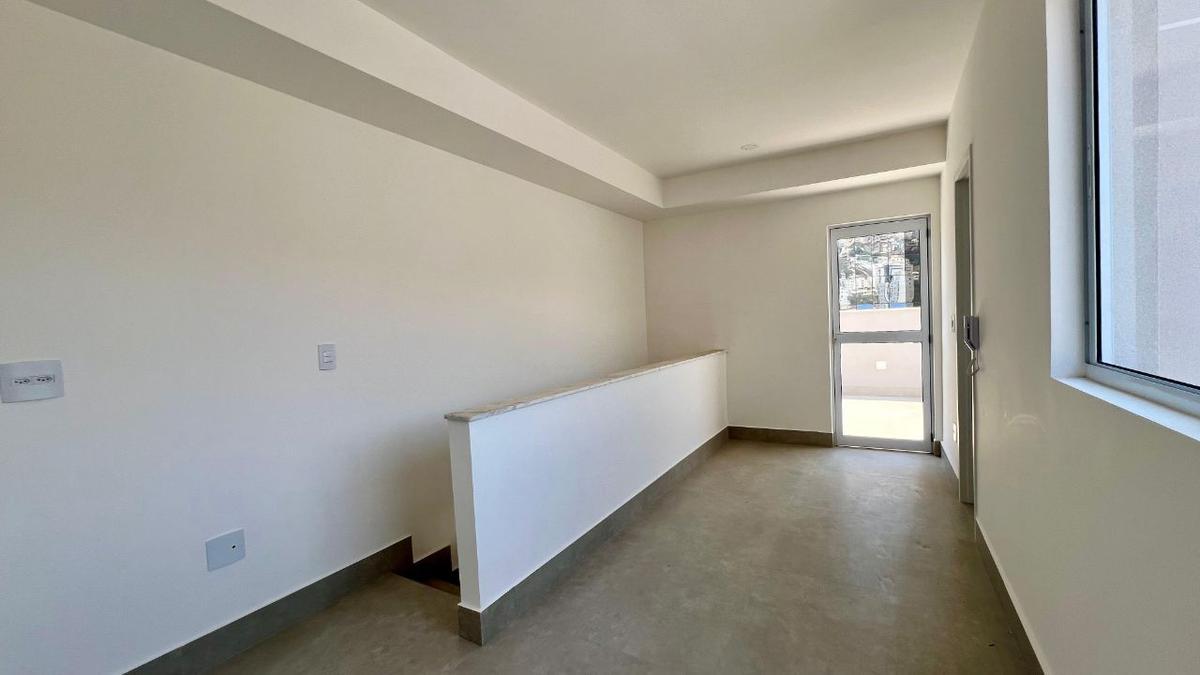 Cobertura, Santa Efigênia, 2 Quartos, 2 Vagas, 1 Suíte