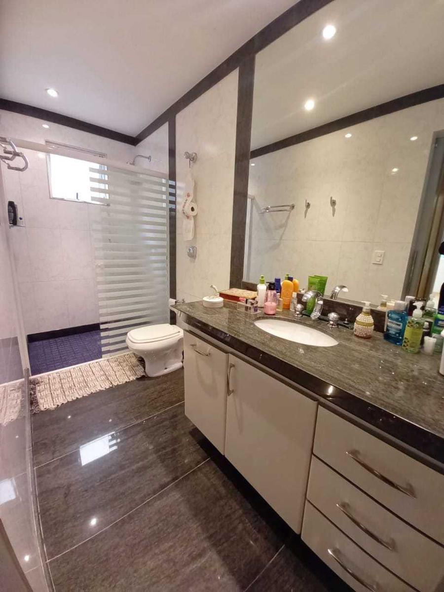 Casa, Comiteco, 5 Quartos, 2 Vagas, 5 Suítes