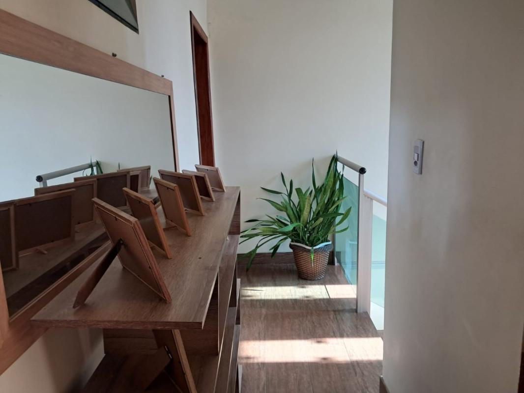 Casa, Colonial, 3 Quartos, 2 Vagas, 2 Suítes