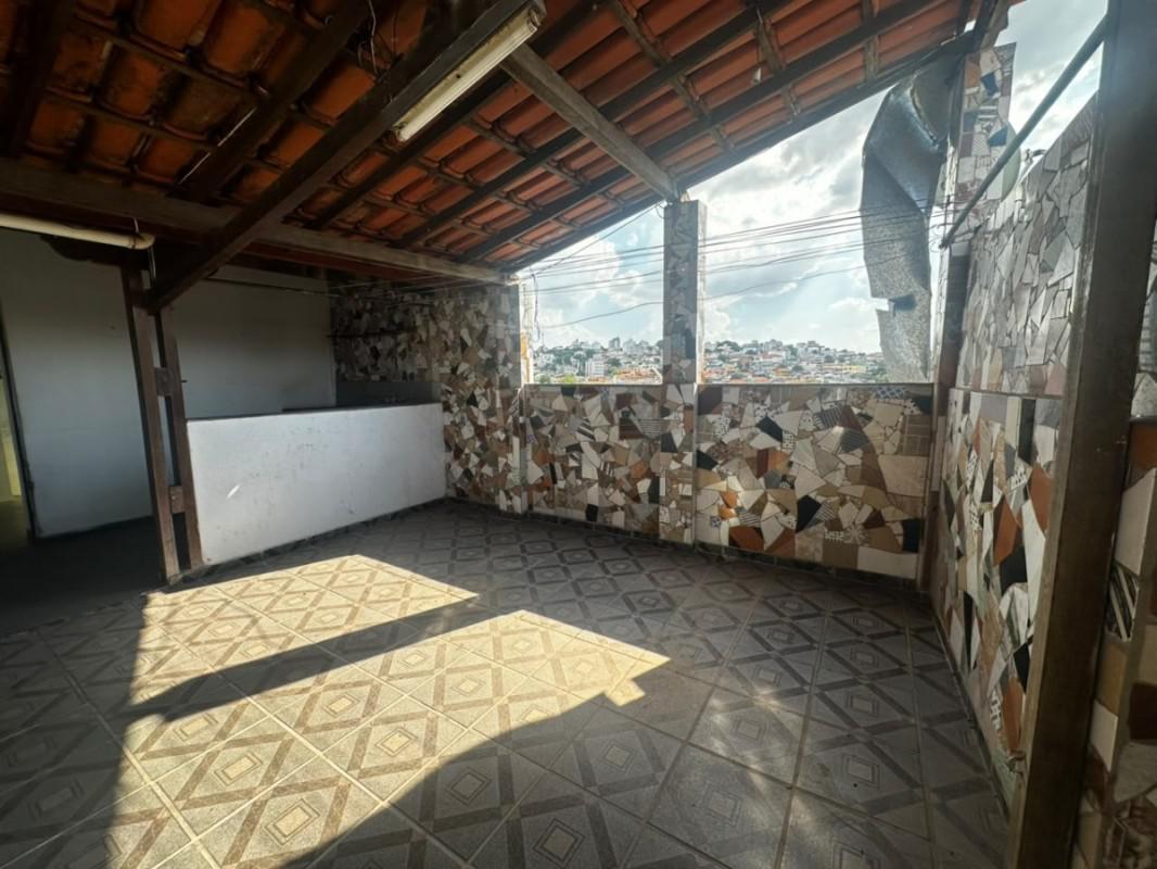 Casa, São Geraldo, 2 Quartos, 0 Vaga