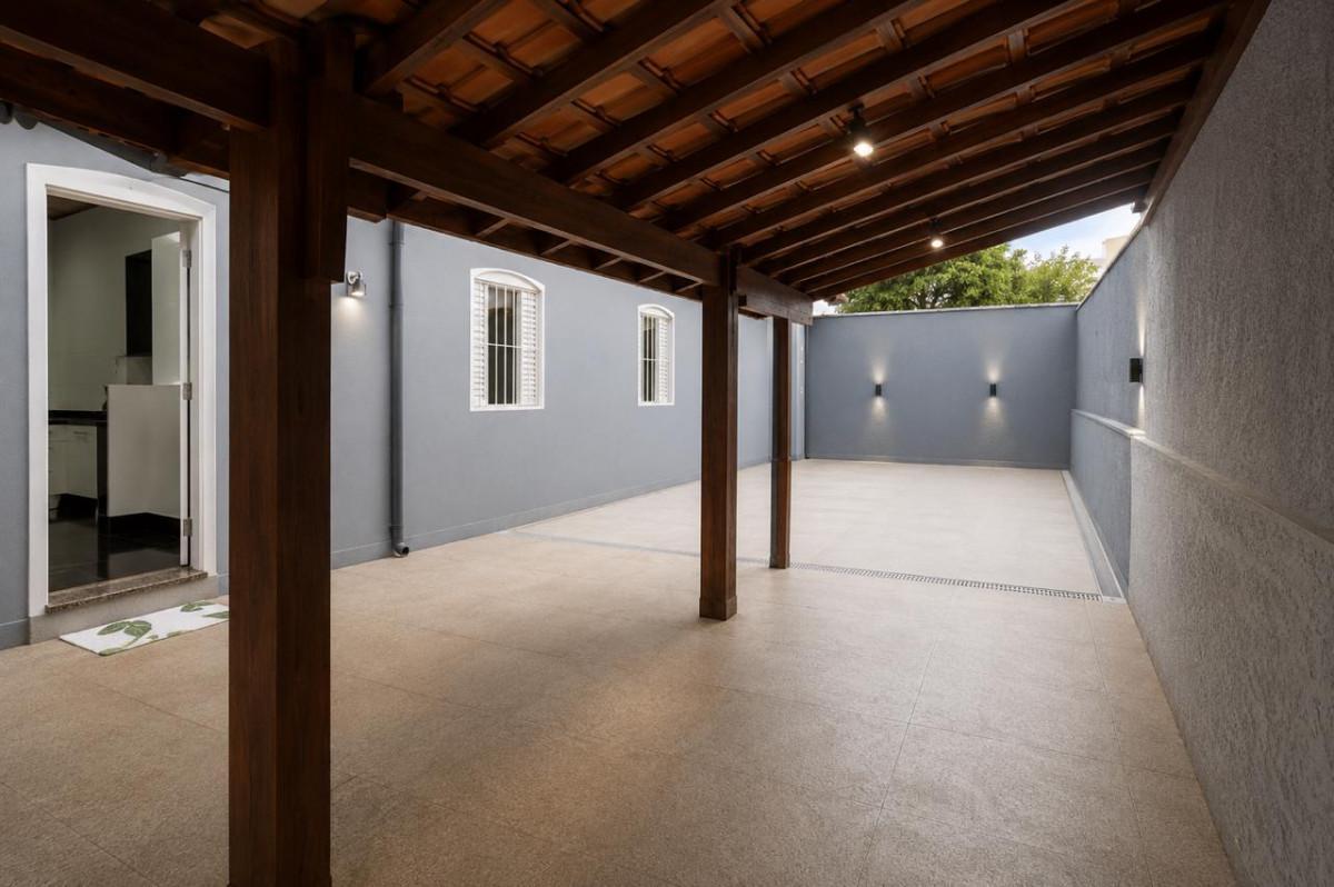 Casa, Castelo, 3 Quartos, 7 Vagas, 2 Suítes
