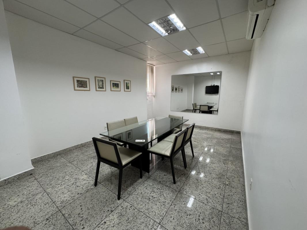 Andar, Centro, 0 Quarto, 5 Vagas