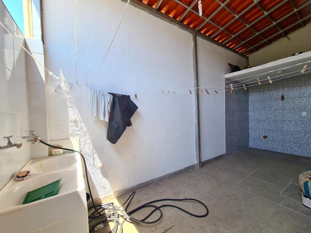 Casa, Ressaca, 2 Quartos, 1 Vaga