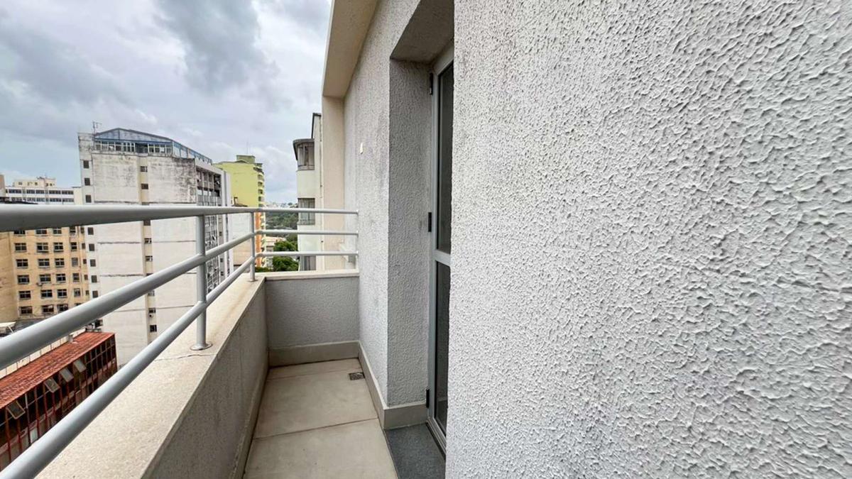 Cobertura, Centro, 2 Quartos, 0 Vaga, 4 Suítes
