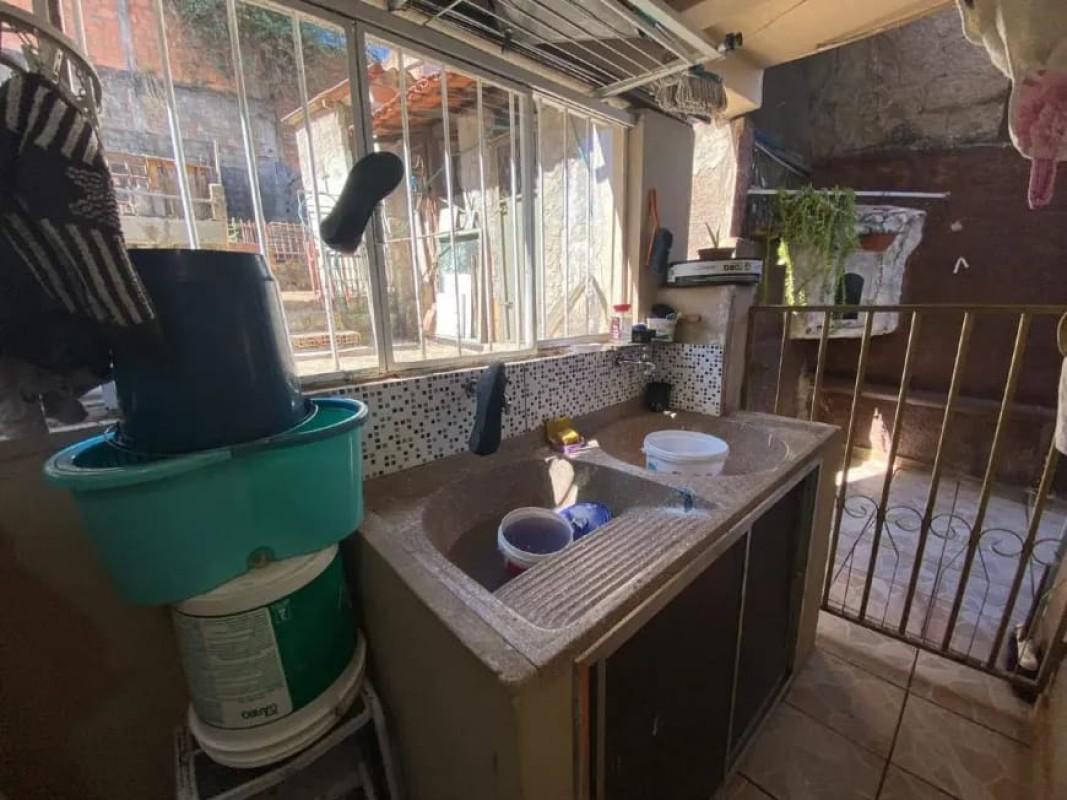 Casa, Teixeira Dias, 4 Quartos, 2 Vagas, 1 Suíte