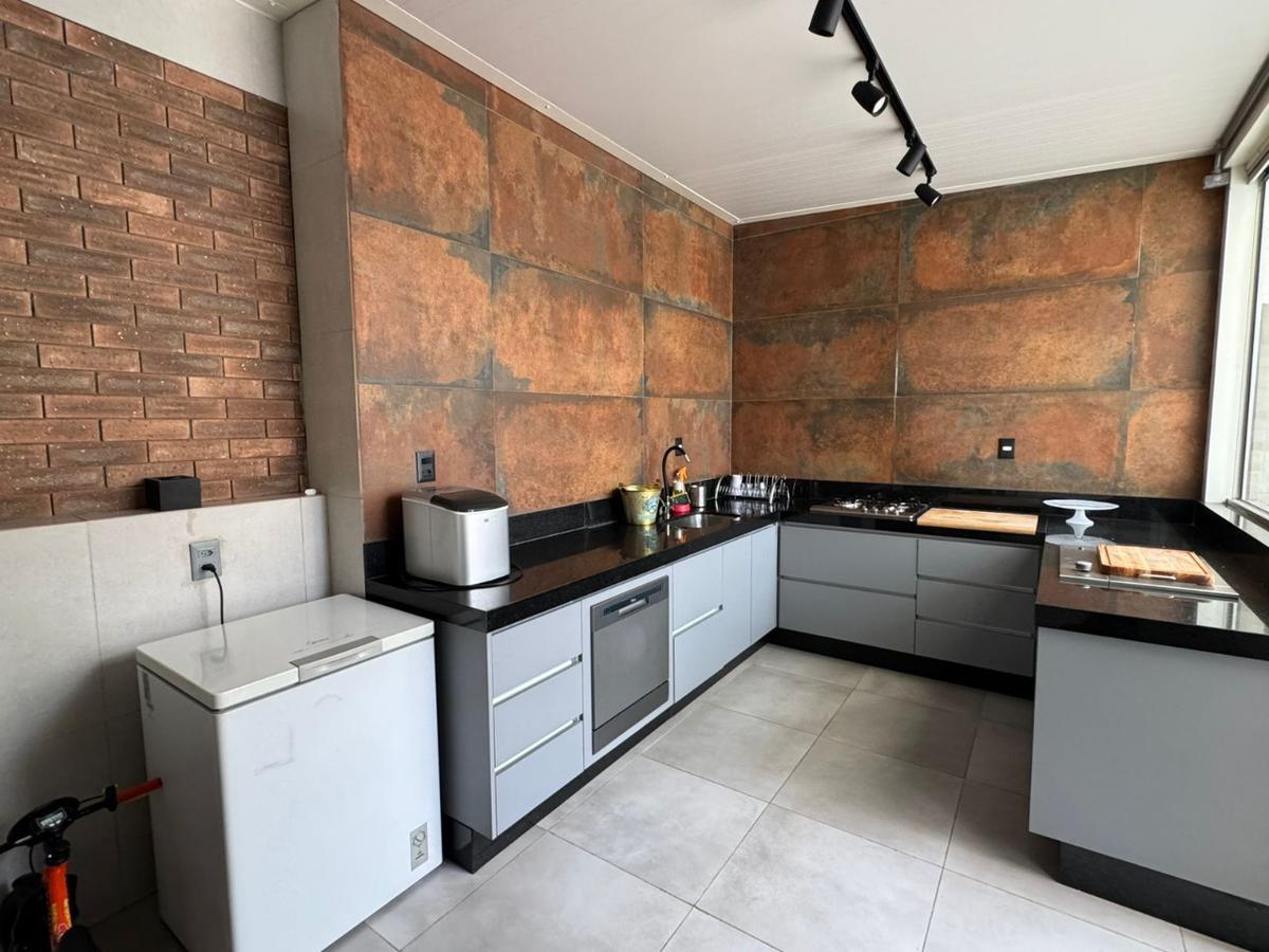 Apartamento, Colégio Batista, 4 Quartos, 2 Vagas, 1 Suíte
