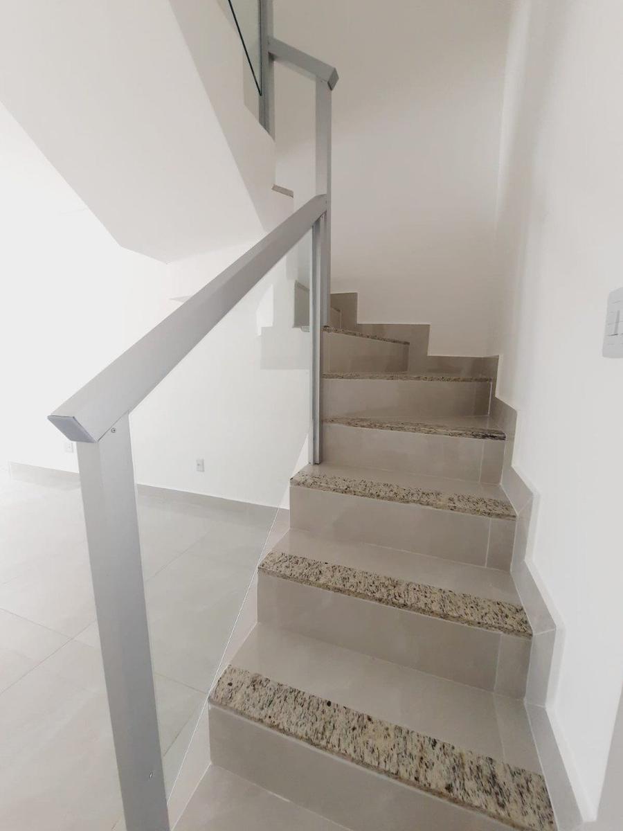 Casa, Floramar, 2 Quartos, 1 Vaga, 2 Suítes