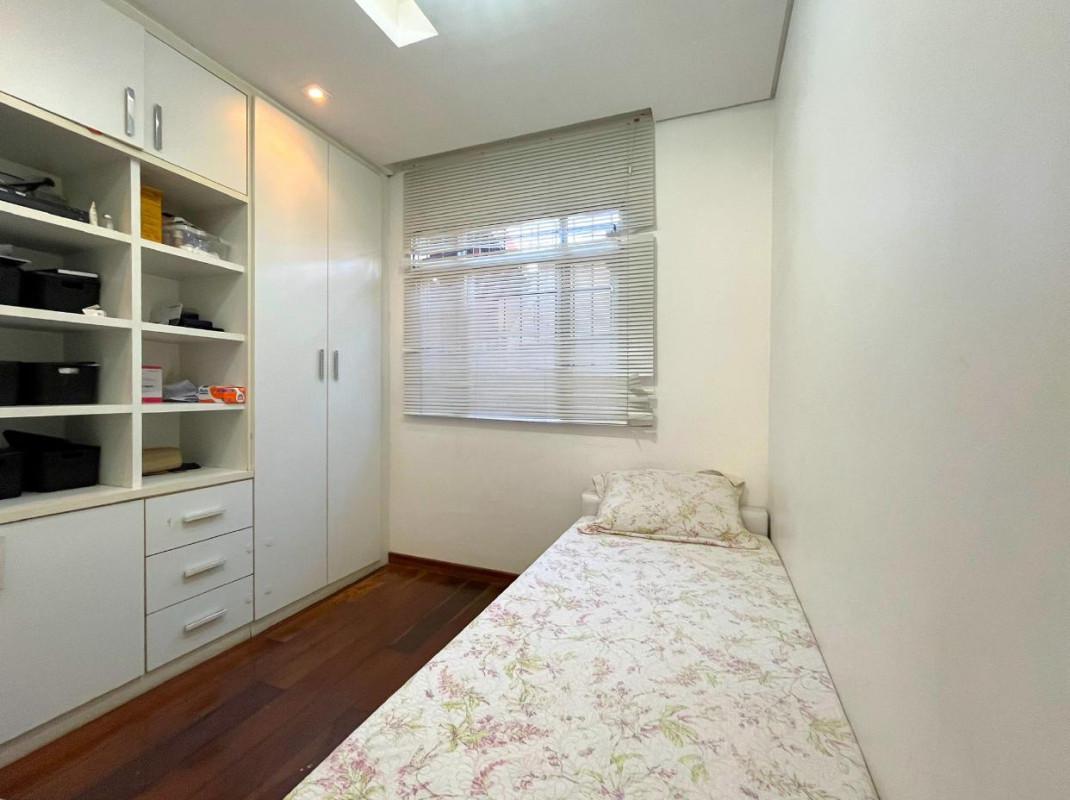 Casa, Paquetá, 3 Quartos, 2 Vagas, 1 Suíte