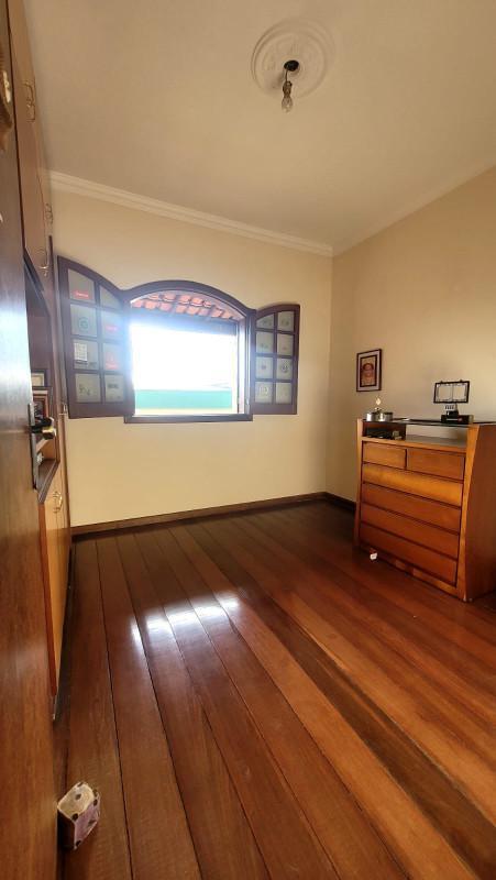 Casa, Paquetá, 3 Quartos, 3 Vagas, 1 Suíte