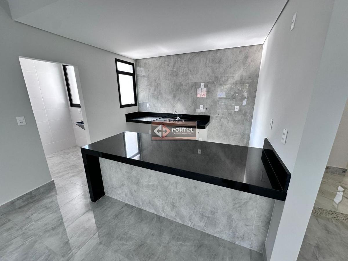 Apartamento, Castelo, 4 Quartos, 2 Vagas, 1 Suíte