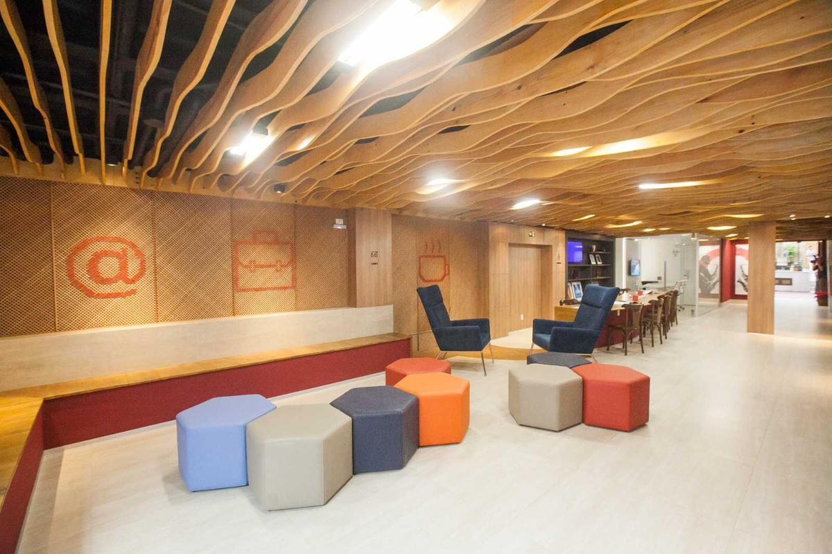 Apartamento, Funcionários, 2 Quartos, 2 Vagas