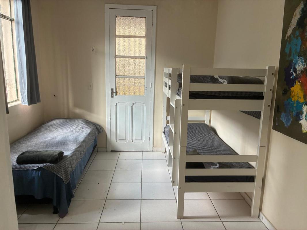 Prédio, Centro, 3 Quartos, 0 Vaga, 1 Suíte