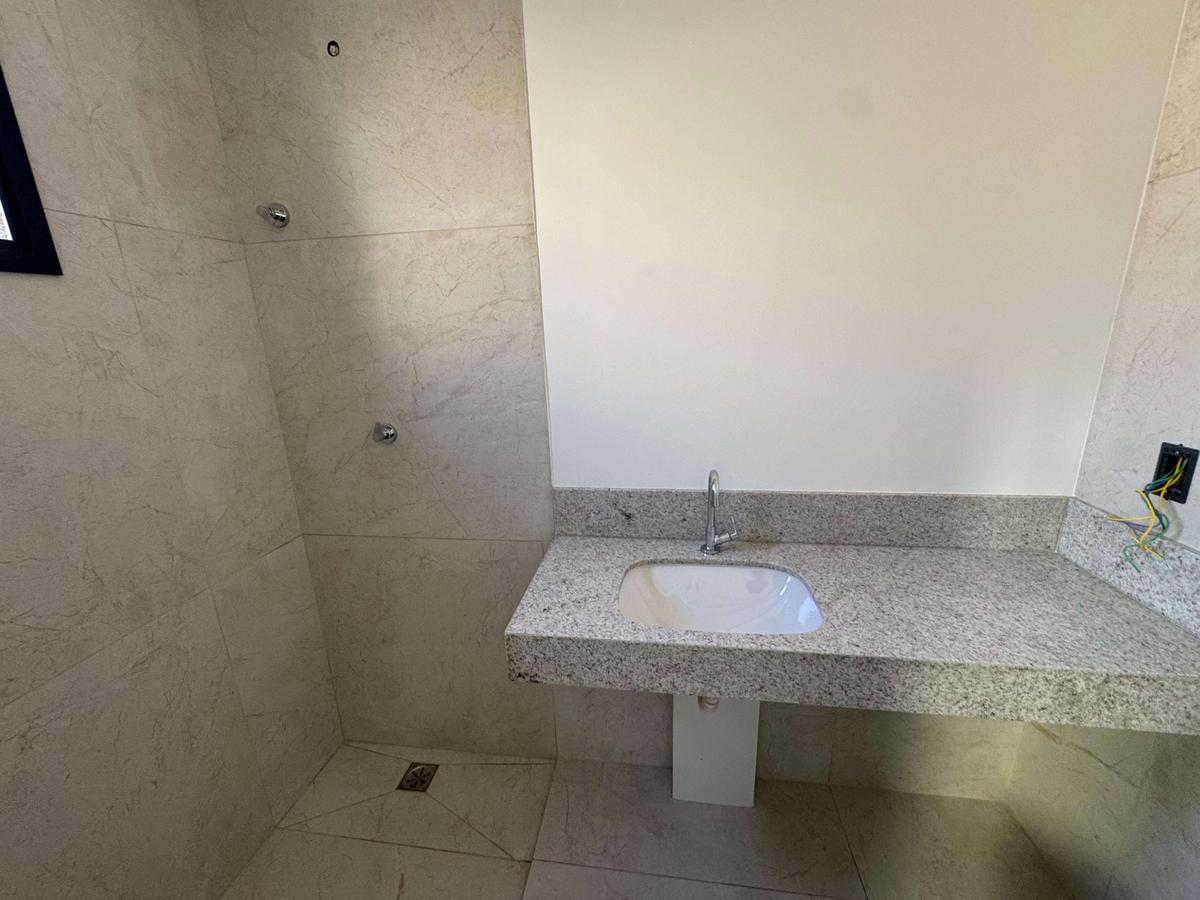 Cobertura, Serra, 2 Quartos, 2 Vagas, 1 Suíte