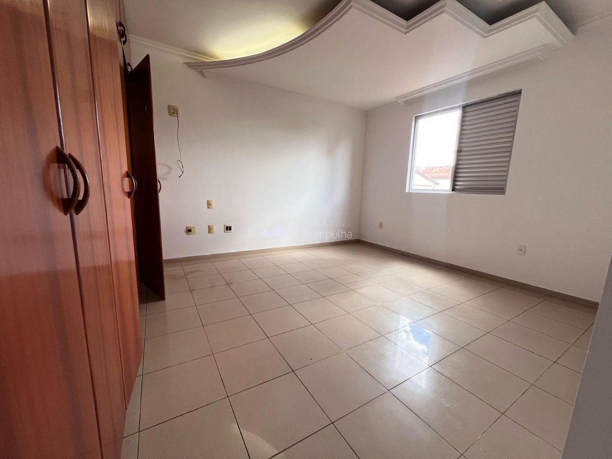 Apartamento, Jaraguá, 4 Quartos, 2 Vagas, 1 Suíte