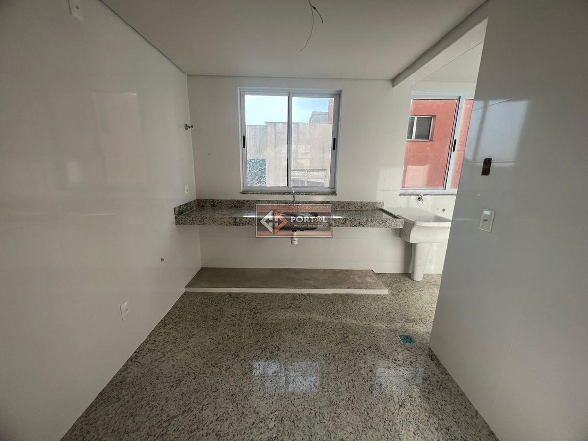 Cobertura, União, 4 Quartos, 2 Vagas, 2 Suítes