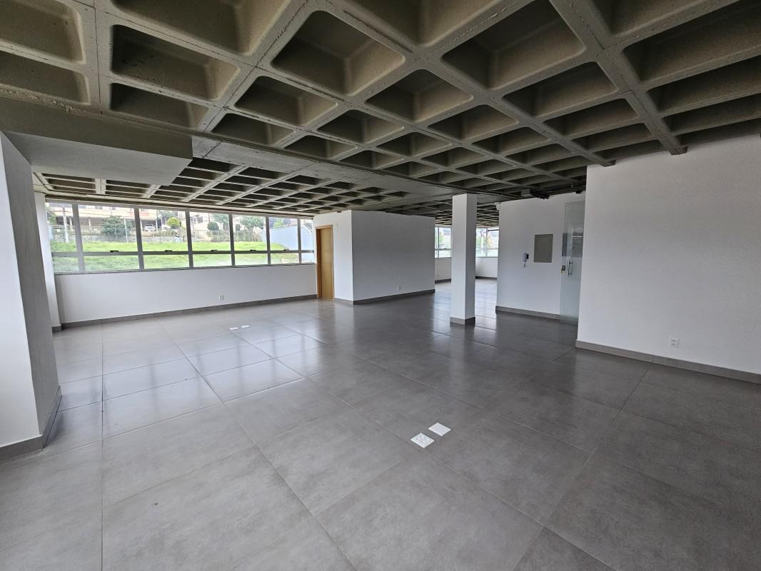 Sala, Estoril, 1 Quarto, 0 Vaga