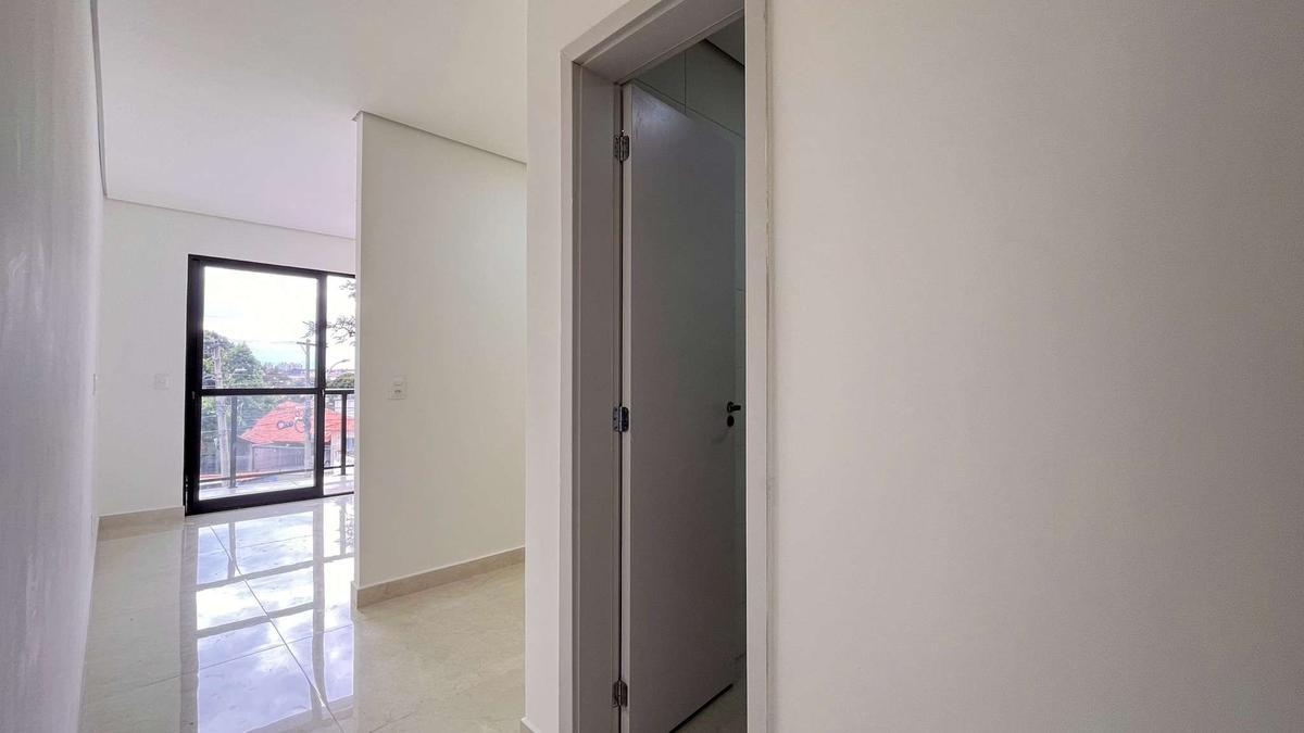 Casa, Santa Branca, 3 Quartos, 2 Vagas, 1 Suíte
