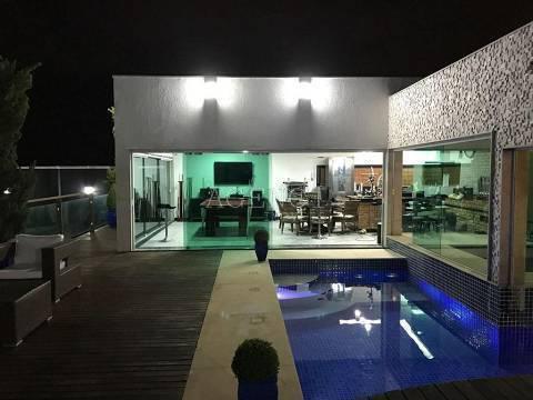 Casa, São Luiz (pampulha), 4 Quartos, 0 Vaga, 4 Suítes