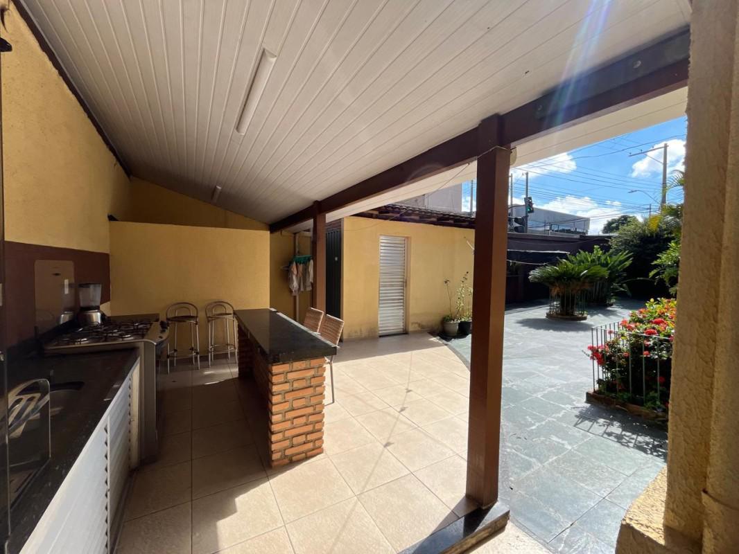 Casa, Carlos Prates, 3 Quartos, 2 Vagas