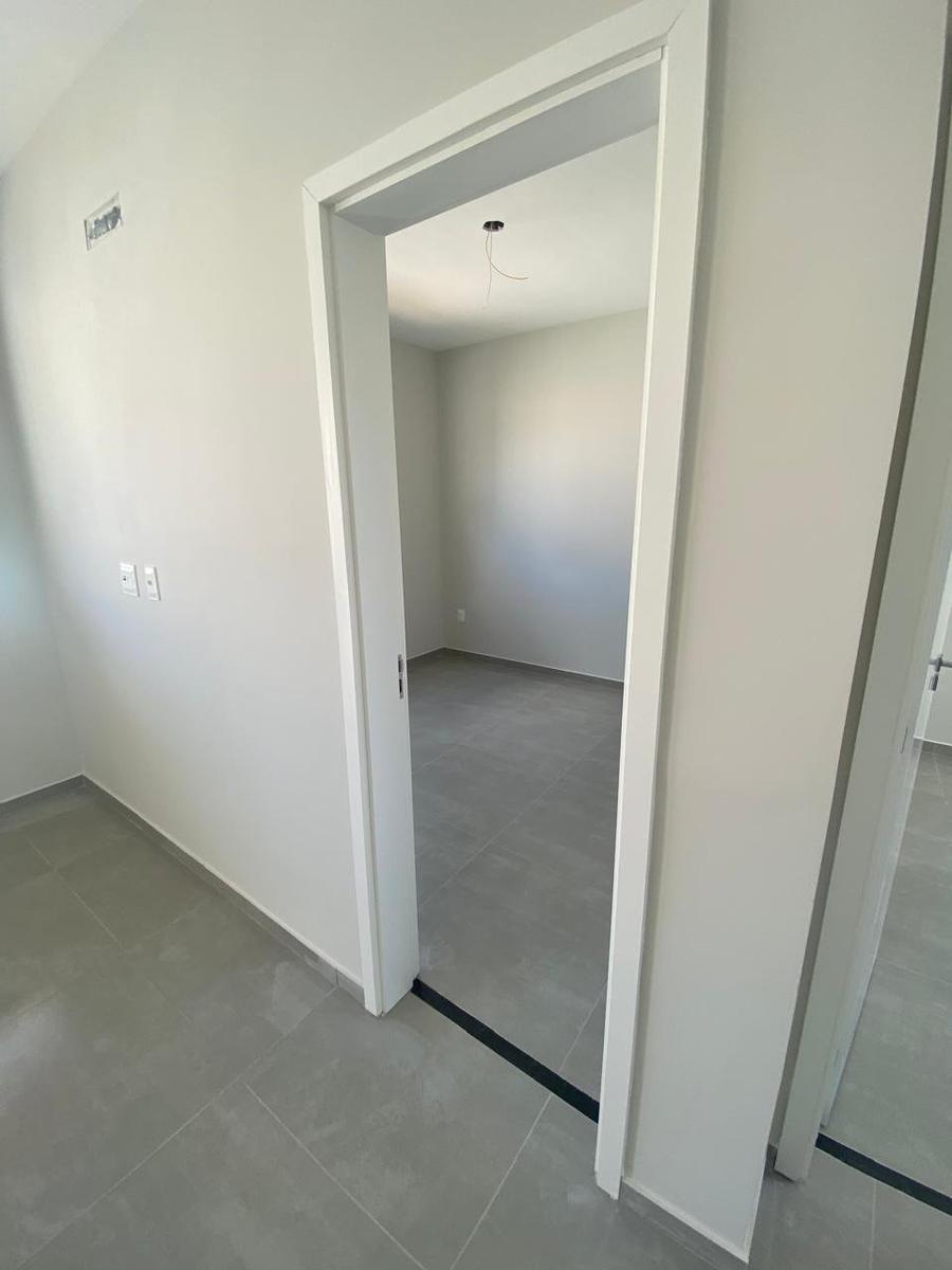 Casa, Centro, 2 Quartos, 2 Vagas