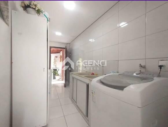 Casa, Monte Castelo, 5 Quartos, 0 Vaga, 1 Suíte