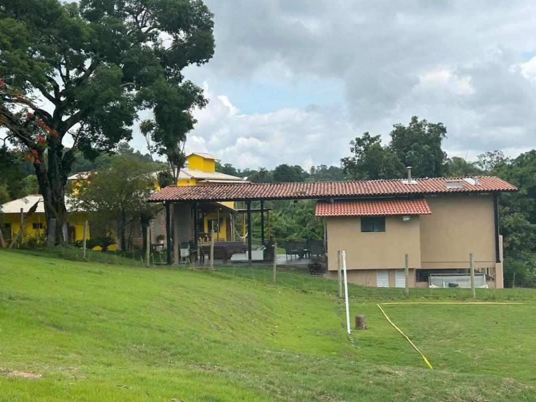 Fazenda, Zona Rural, 6 Quartos, 0 Vaga, 4 Suítes