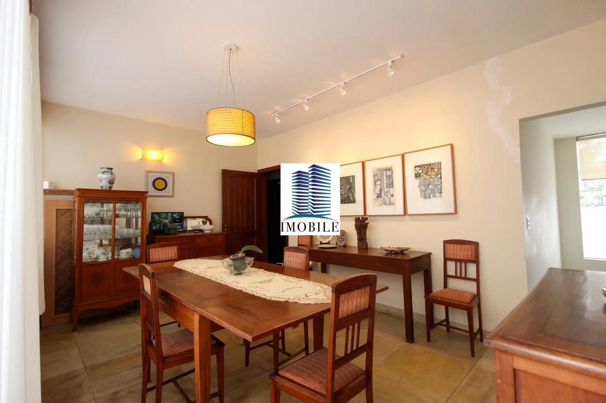Casa, Serra, 4 Quartos, 5 Vagas, 1 Suíte