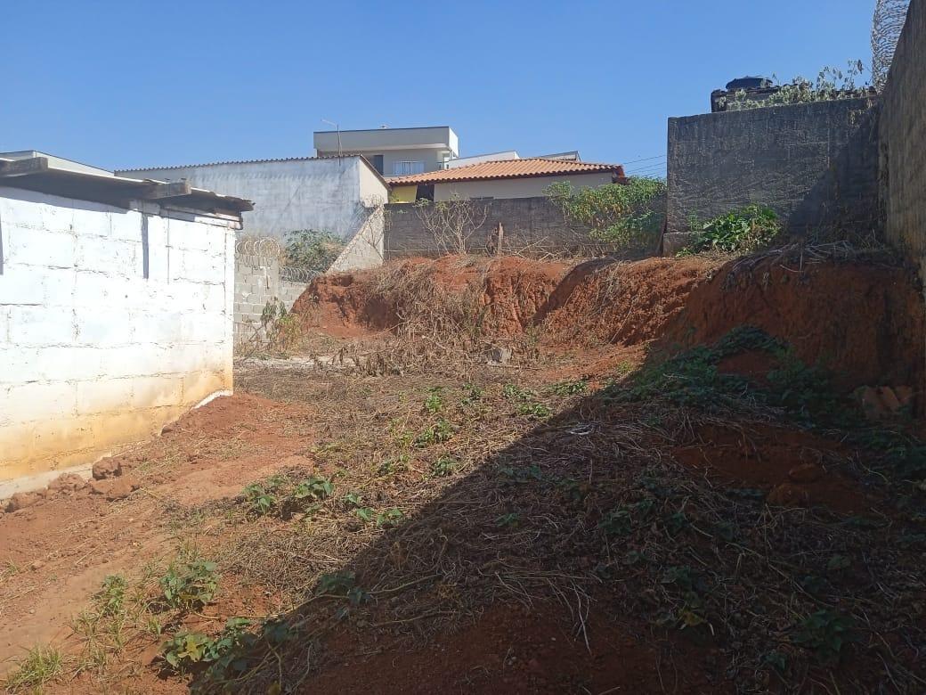 Lote, Centro, 0 Quarto, 0 Vaga