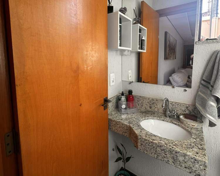Casa, Fernão Dias, 3 Quartos, 2 Vagas, 1 Suíte
