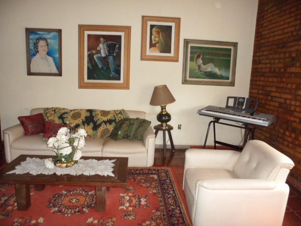 Casa, Centro, 4 Quartos, 10 Vagas, 1 Suíte