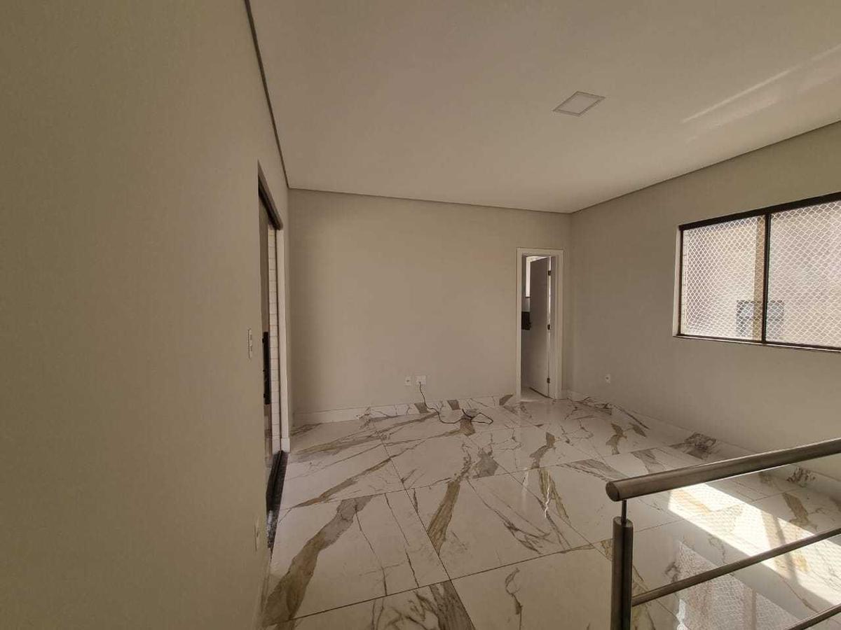 Cobertura, Jardim Riacho das Pedras, 3 Quartos, 2 Vagas, 1 Suíte