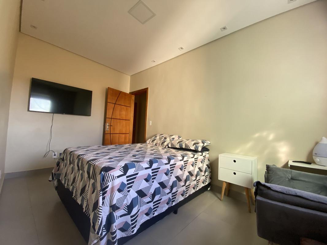 Casa, Sagrada Família, 2 Quartos, 2 Vagas, 1 Suíte