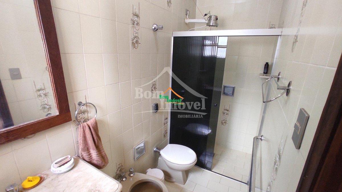 Casa, Centro, 3 Quartos, 3 Vagas, 1 Suíte