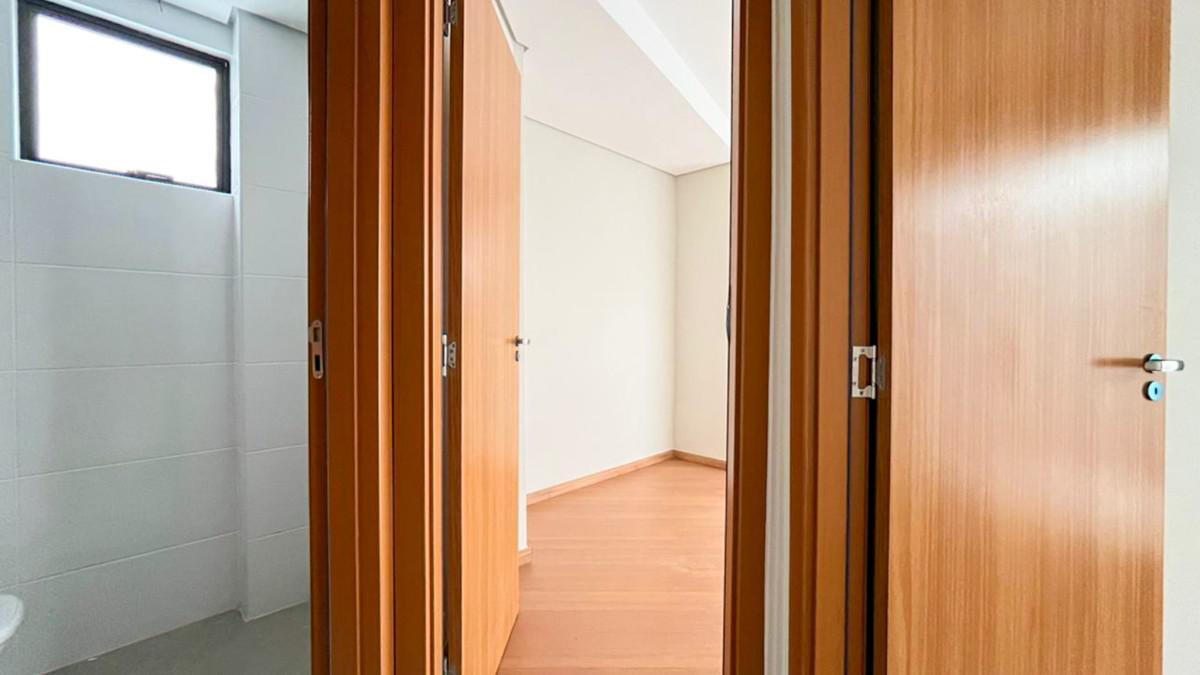 Apartamento, Funcionários, 2 Quartos, 1 Vaga, 1 Suíte